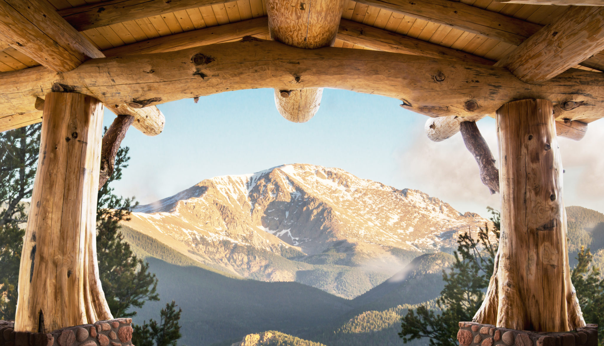 luxury-fire-tower-suite-at-the-broadmoor-cloud-camp